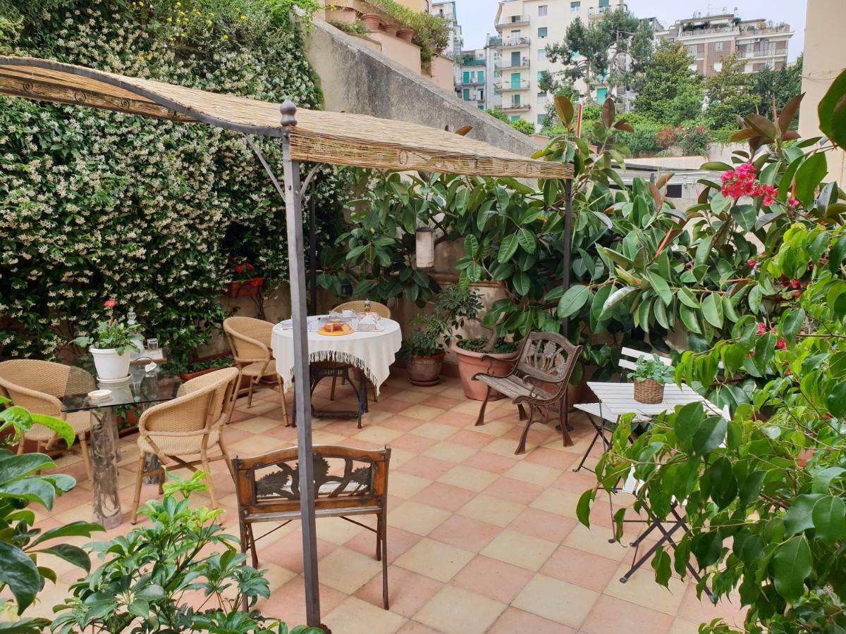 B&B Michelangelo Napoli Eksteriør billede